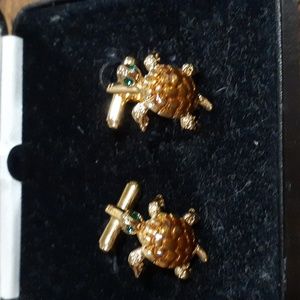 Vintage Signed Kenneth Jay Lane Turtle Cuff Links